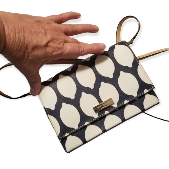 Kate Spade Lemons crossbody - Picture 7 of 11